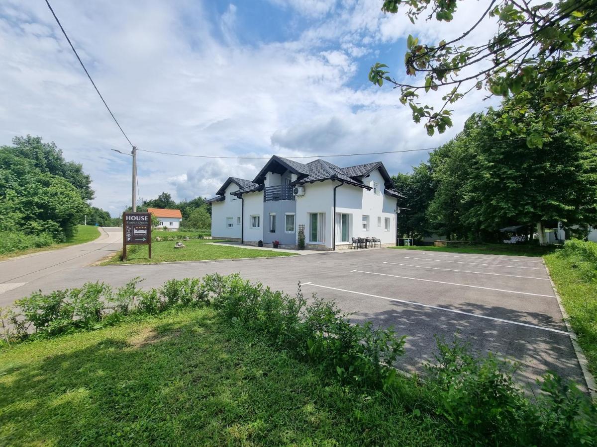 House Forest Queen Smoljanac Exterior photo